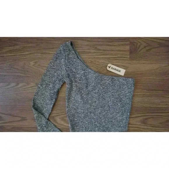 NWT Garage Long Sleeve One Shoulder Salt & Pepper - Size P/S - Picture 3 of 12